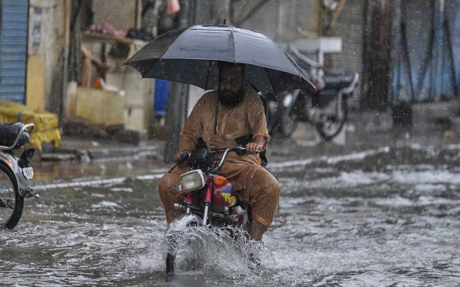 Pakistan monsoon rains Punjab rivers flood warning Pakistan Warns of Fresh Rains as Punjab Rivers Risk Overflow, Monsoon Death Toll Surpasses 1,000